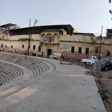 Shri Swami Sheetal Das Akhada B1-88 Assi , Near Pushkar Talab,Varanasi, Ashram Dharmshala Exterior photo