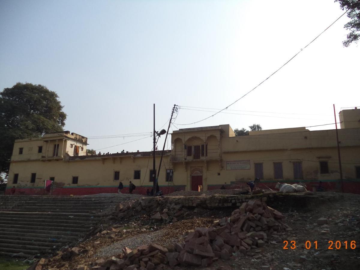 Shri Swami Sheetal Das Akhada B1-88 Assi , Near Pushkar Talab,Varanasi, Ashram Dharmshala Exterior photo