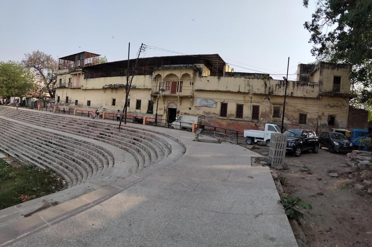 Shri Swami Sheetal Das Akhada B1-88 Assi , Near Pushkar Talab,Varanasi, Ashram Dharmshala Exterior photo