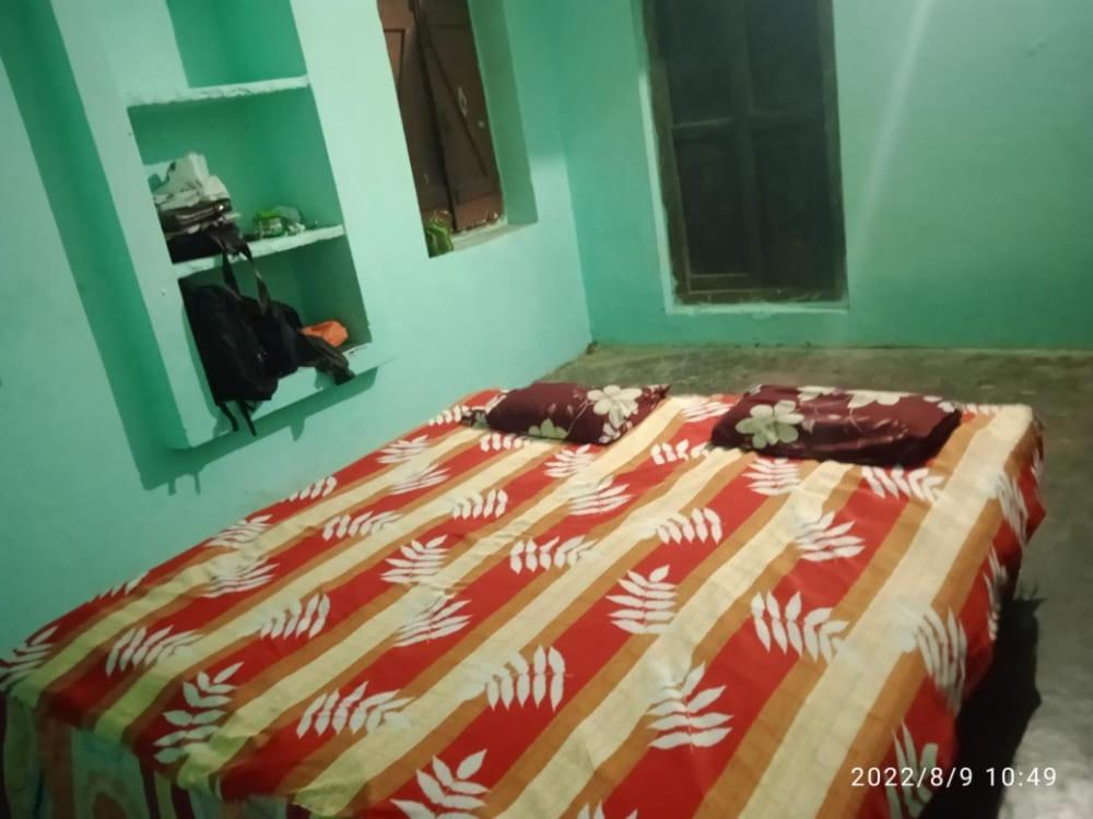 Shri Swami Sheetal Das Akhada B1-88 Assi , Near Pushkar Talab,Varanasi, Ashram Dharmshala Exterior photo