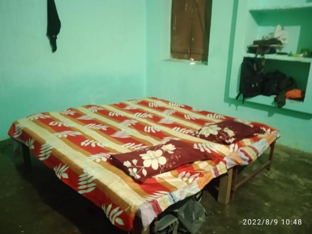 Shri Swami Sheetal Das Akhada B1-88 Assi , Near Pushkar Talab,Varanasi, Ashram Dharmshala Exterior photo
