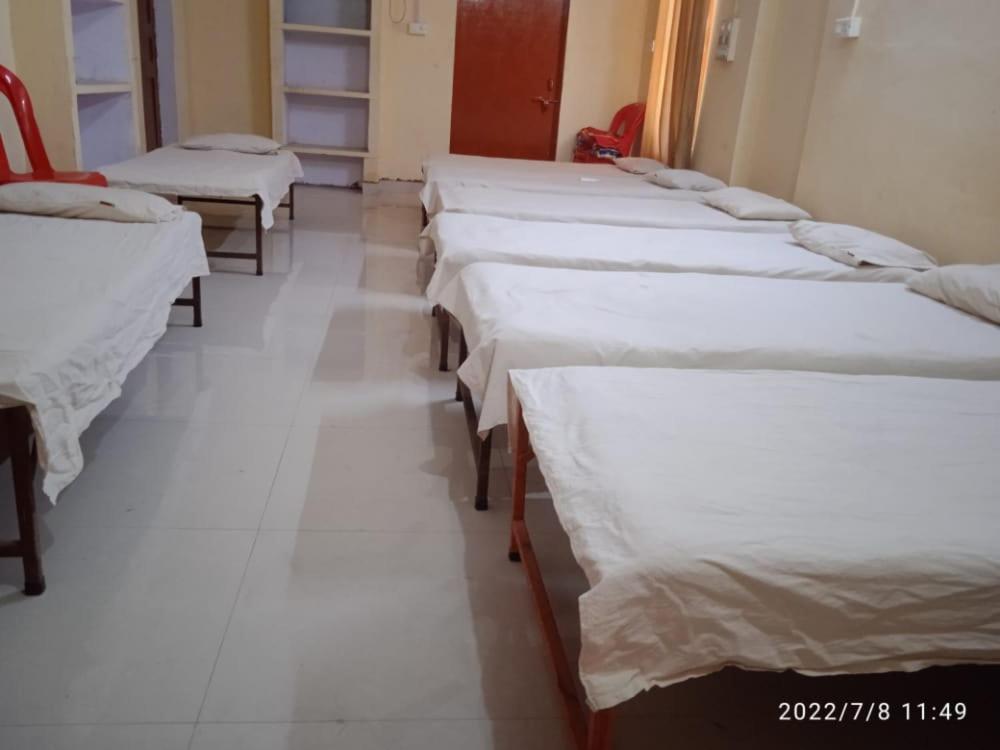 Shri Swami Sheetal Das Akhada B1-88 Assi , Near Pushkar Talab,Varanasi, Ashram Dharmshala Exterior photo