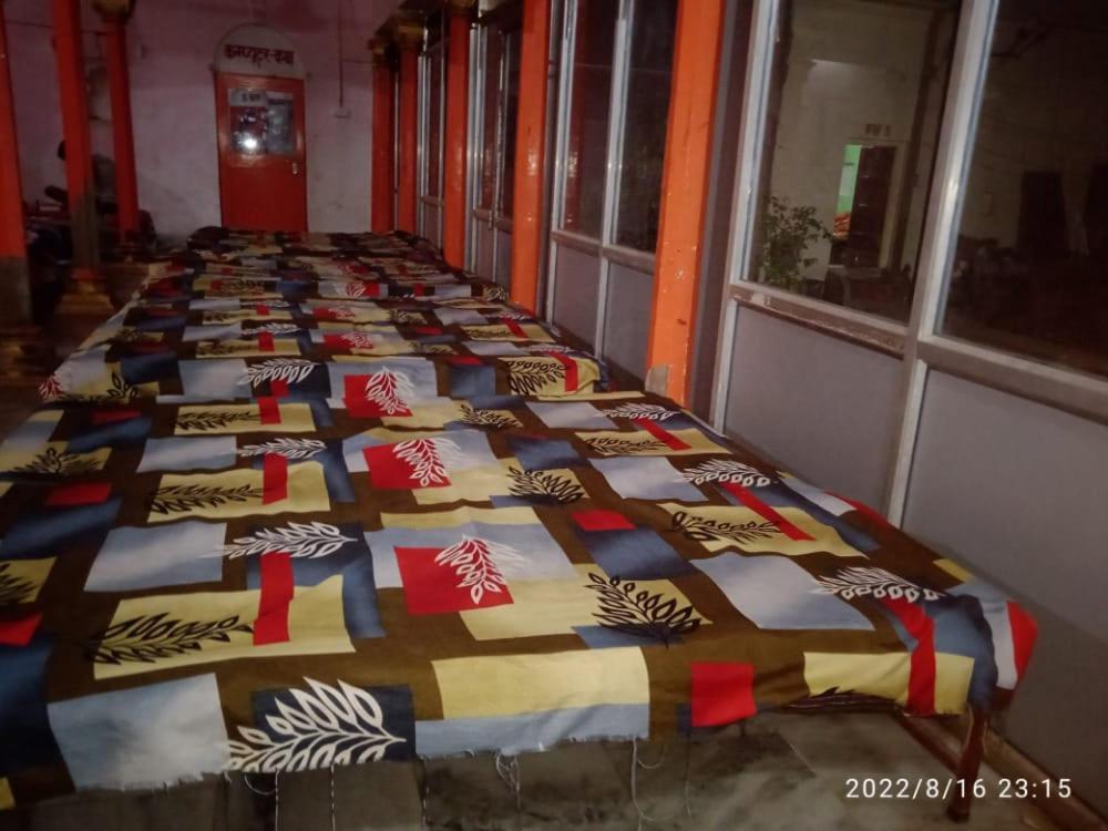 Shri Swami Sheetal Das Akhada B1-88 Assi , Near Pushkar Talab,Varanasi, Ashram Dharmshala Exterior photo