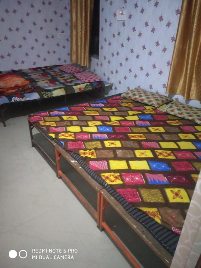 Shri Swami Sheetal Das Akhada B1-88 Assi , Near Pushkar Talab,Varanasi, Ashram Dharmshala Exterior photo