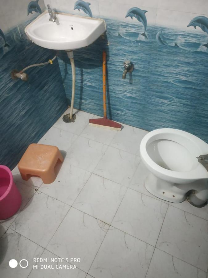 Shri Swami Sheetal Das Akhada B1-88 Assi , Near Pushkar Talab,Varanasi, Ashram Dharmshala Exterior photo