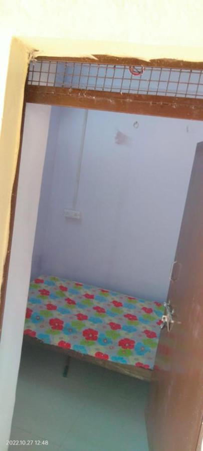 Shri Swami Sheetal Das Akhada B1-88 Assi , Near Pushkar Talab,Varanasi, Ashram Dharmshala Exterior photo