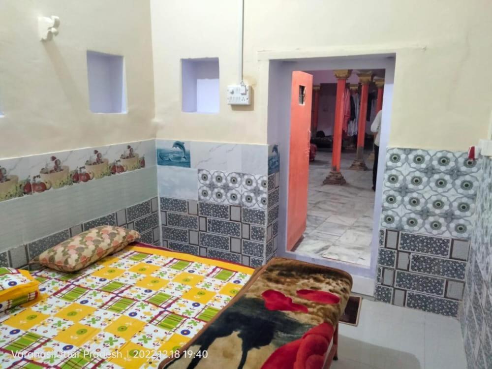 Shri Swami Sheetal Das Akhada B1-88 Assi , Near Pushkar Talab,Varanasi, Ashram Dharmshala Exterior photo