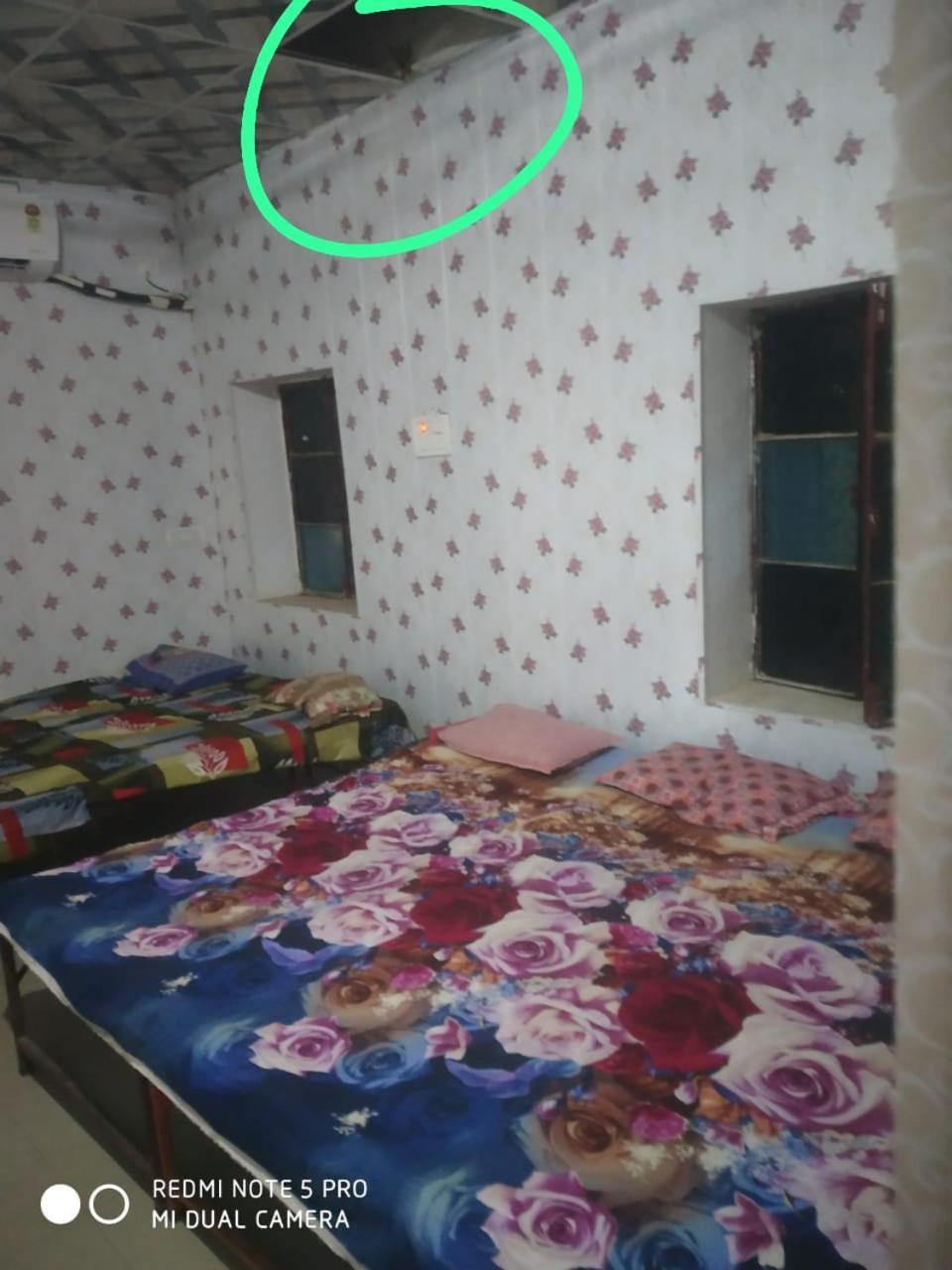 Shri Swami Sheetal Das Akhada B1-88 Assi , Near Pushkar Talab,Varanasi, Ashram Dharmshala Exterior photo
